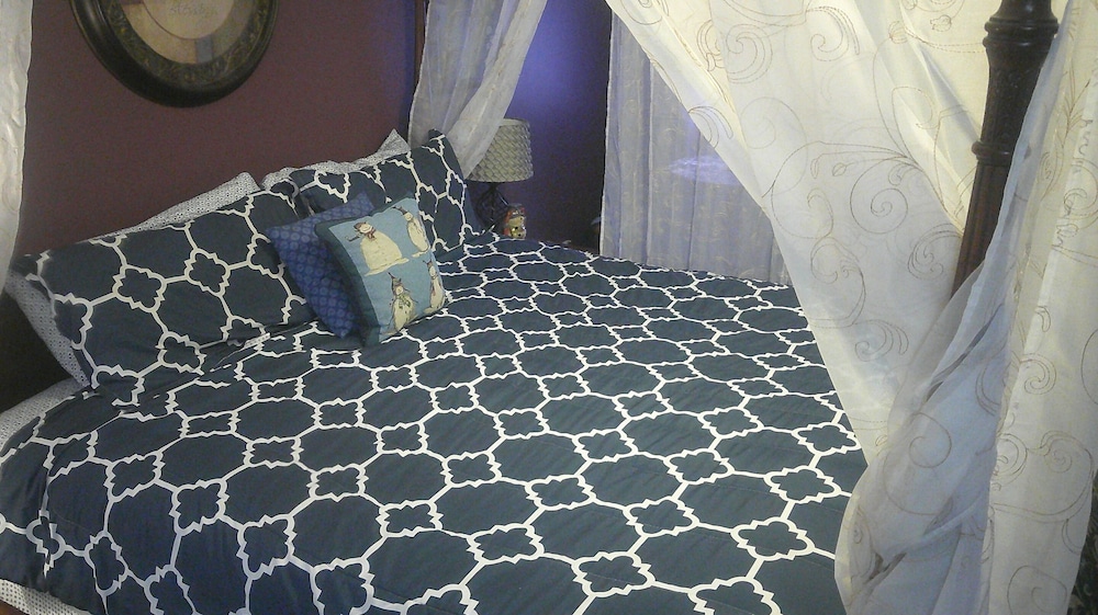 Lil Black Bear Inn - photo 32