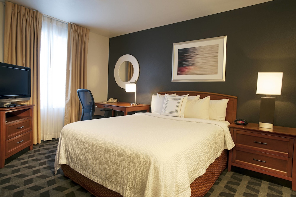 TownePlace Suites Marriott Dulles Airport - photo 6