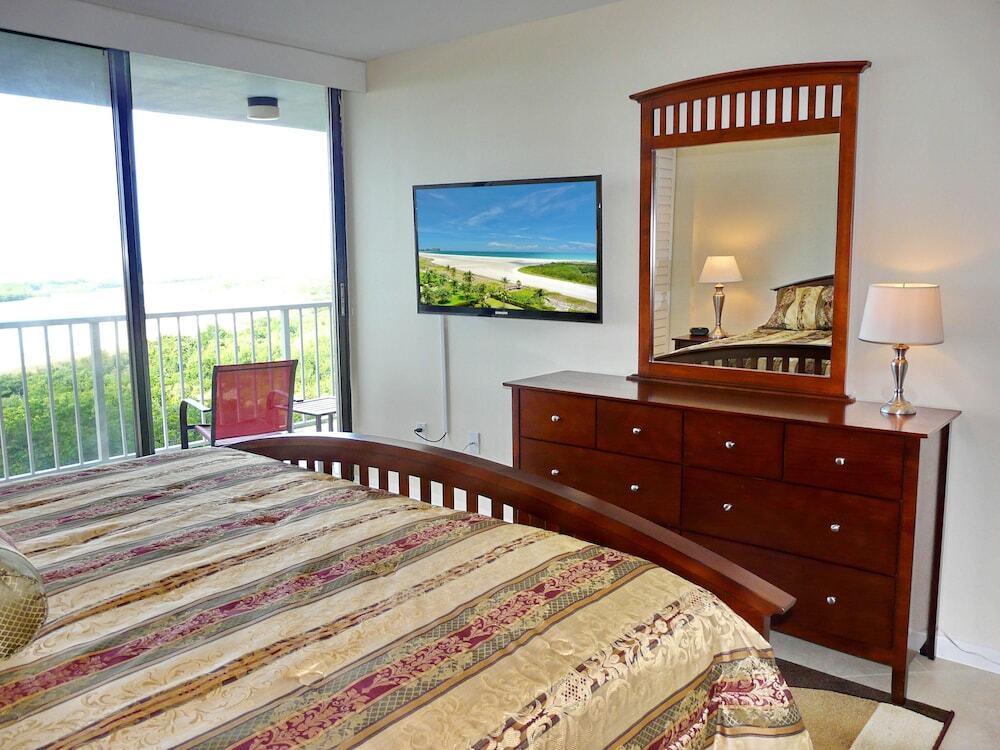South Seas Tower 4 802 - photo 6