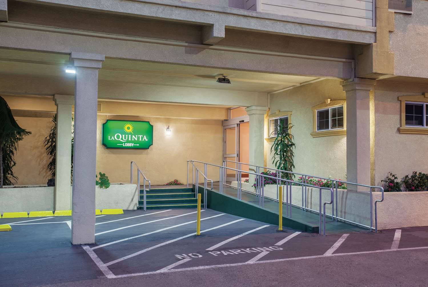 University Inn and Suites Berkeley - photo 14