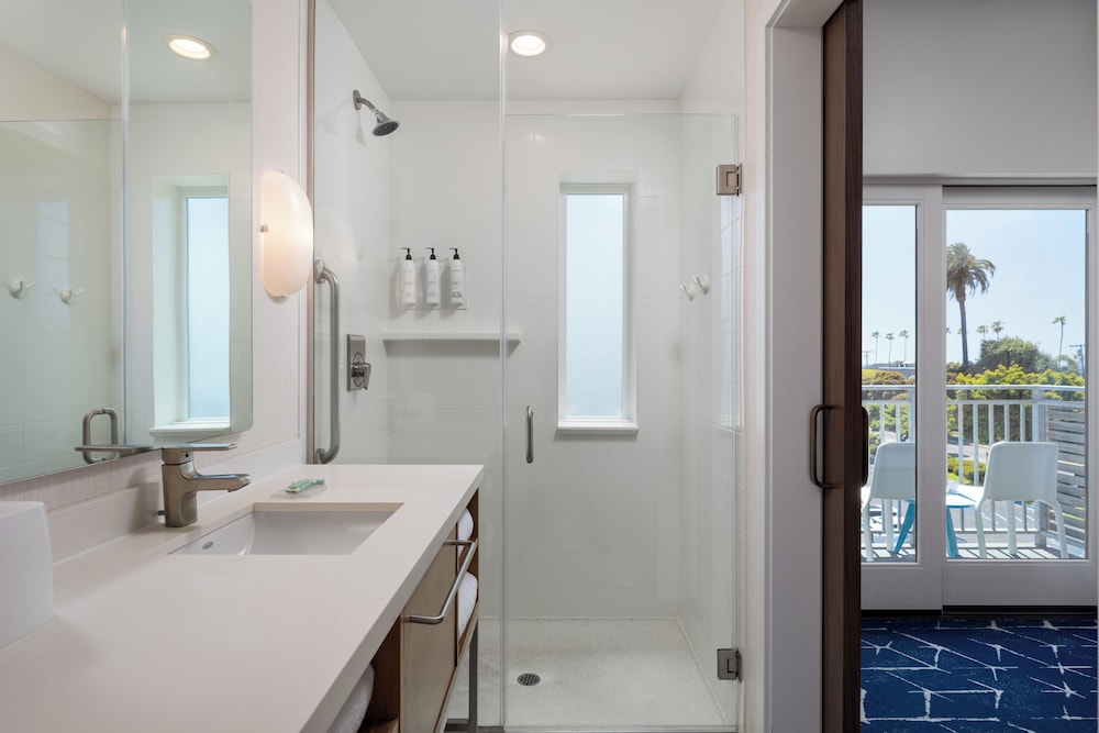 SpringHill Suites by Marriott Oceanside Beach - photo 42