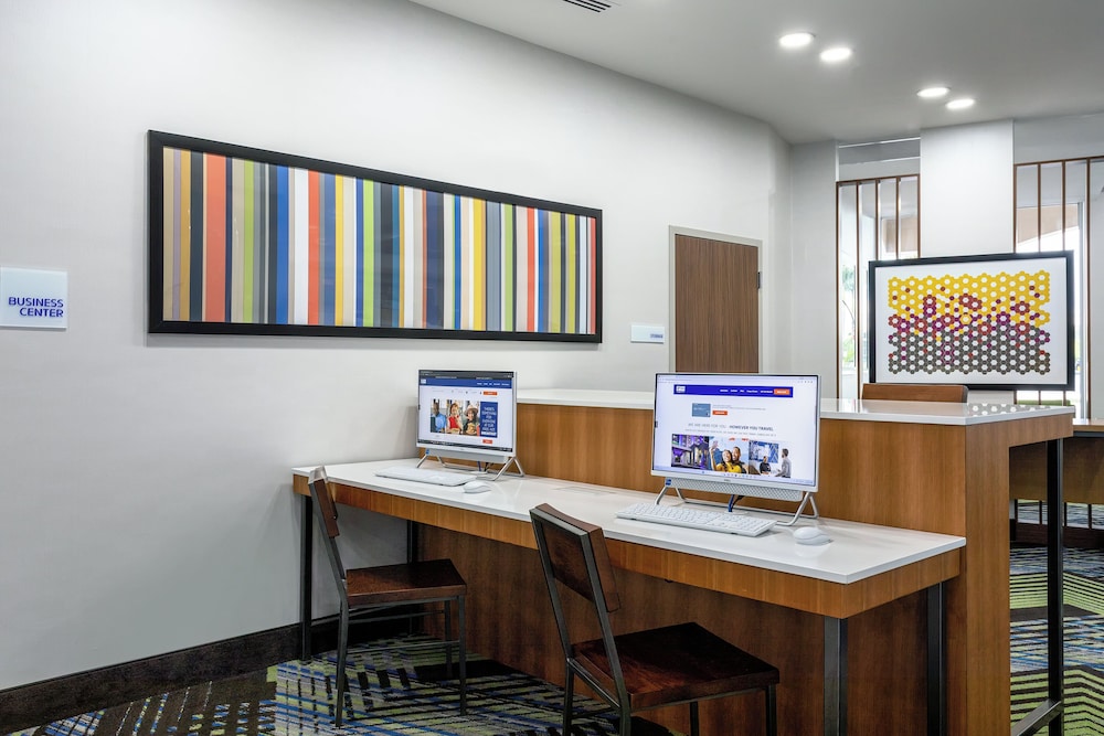 Holiday Inn Express & Suites Miramar - photo 22