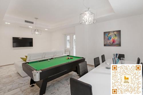 EasyStayRome 10 Pax 3 Baths 1 Min from Metro — 4-Star Luxury Hotel in Rome, Italy