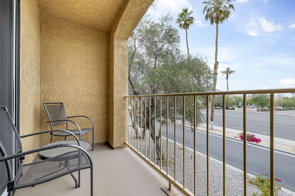 Best Western Plus Palm Desert Resort - photo 28