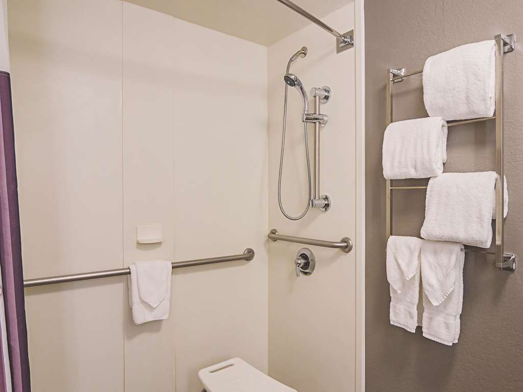 La Quinta Inn & Suites by Wyndham Denver Airport DIA - photo 27