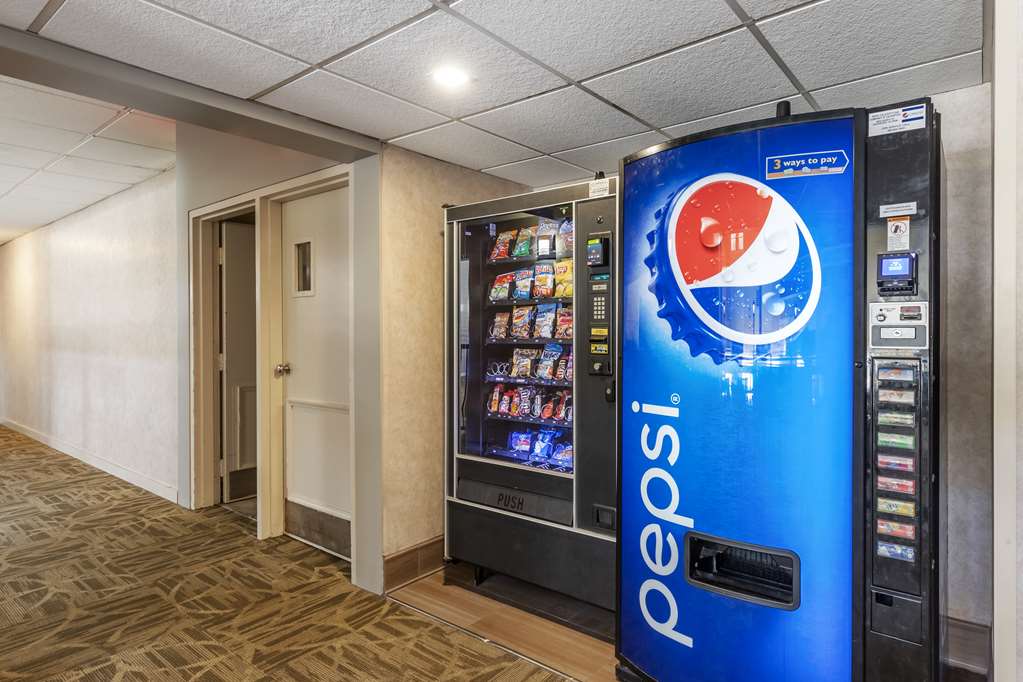 Best Western Plus Steeplegate Inn - photo 42