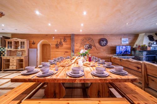 Le Saint Bernard - carbon neutral hotel in Unknown City