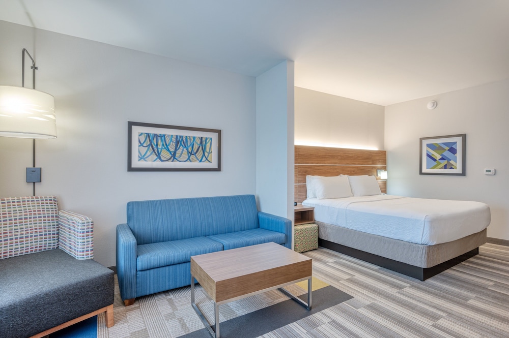 Holiday Inn Express & Suites St. Louis Chesterfield by IHG - photo 16