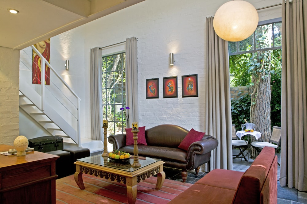 Alta Bay Guest House — 4-Star Luxury Hotel in Cape Town, South Africa