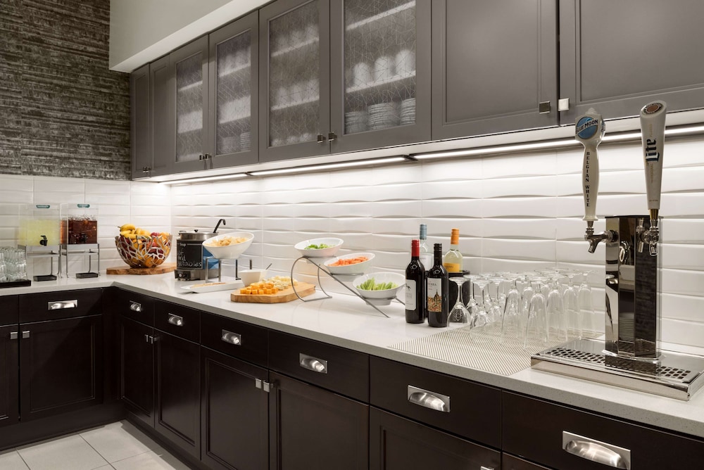 Homewood Suites By Hilton Milwaukee Downtown - photo 27