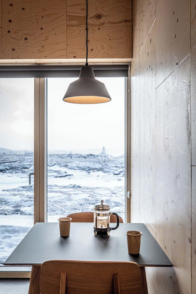 Aska Modern Cabin