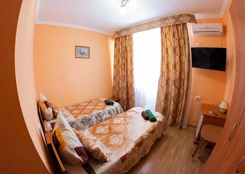 Roman - carbon neutral hotel in Unknown City