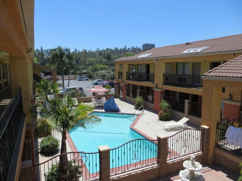 Azusa Inn Motel — hotel in La Puente