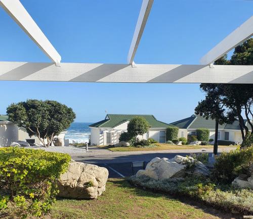 57 Whale Rock Estate — 4-Star Luxury Hotel in Hermanus, South Africa