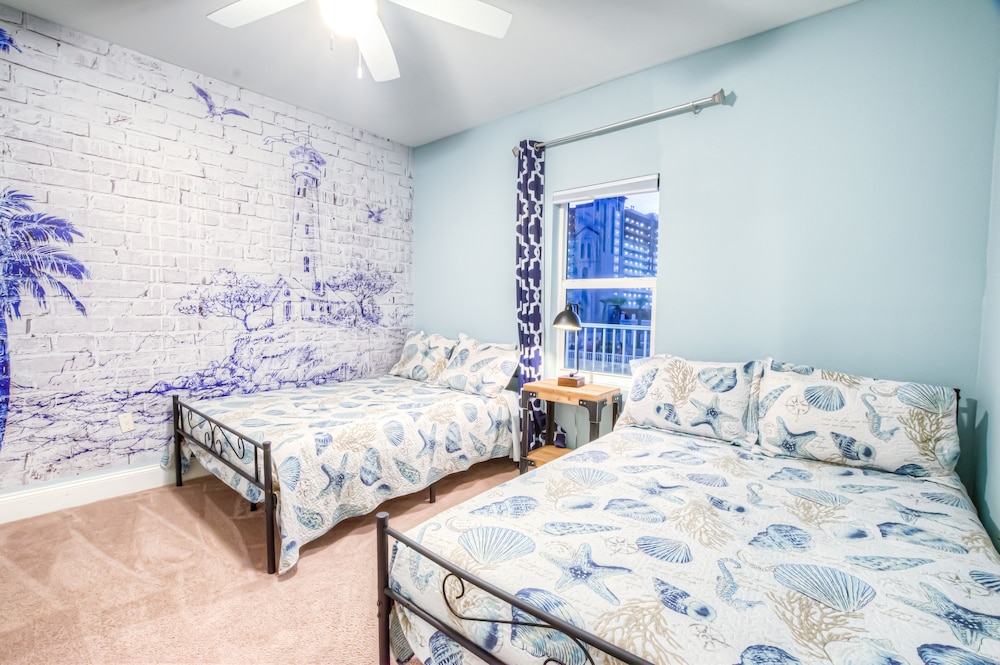 Laketown Wharf Resort by Aneliya's Rentals - photo 101