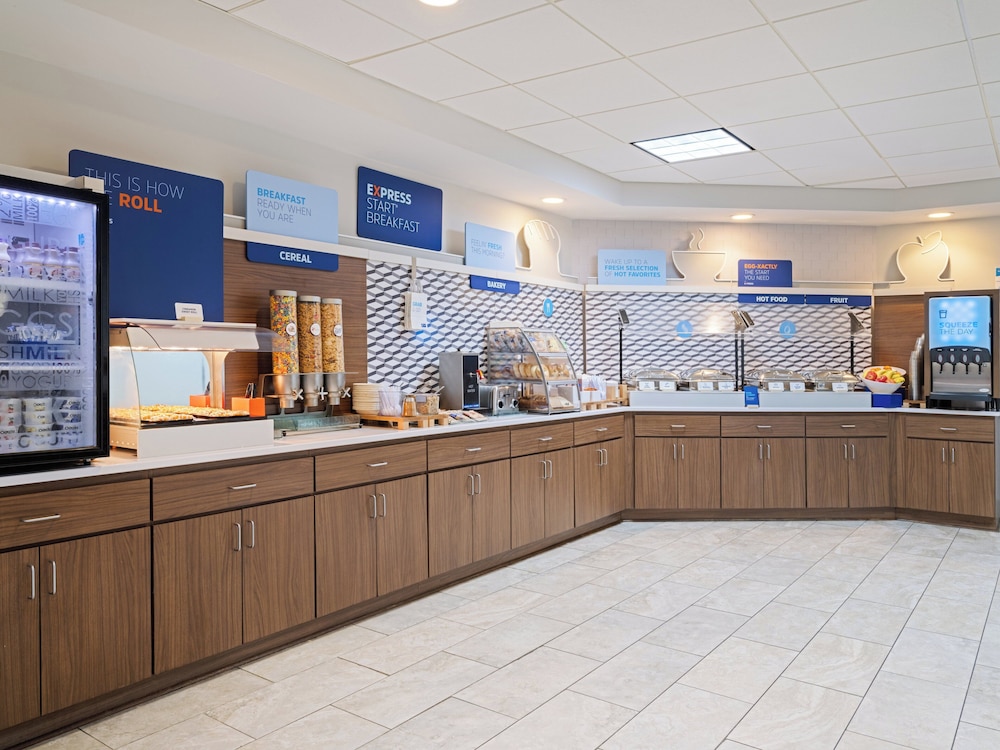 Holiday Inn Express & Suites Augusta West Fort Gordon by IHG - photo 87