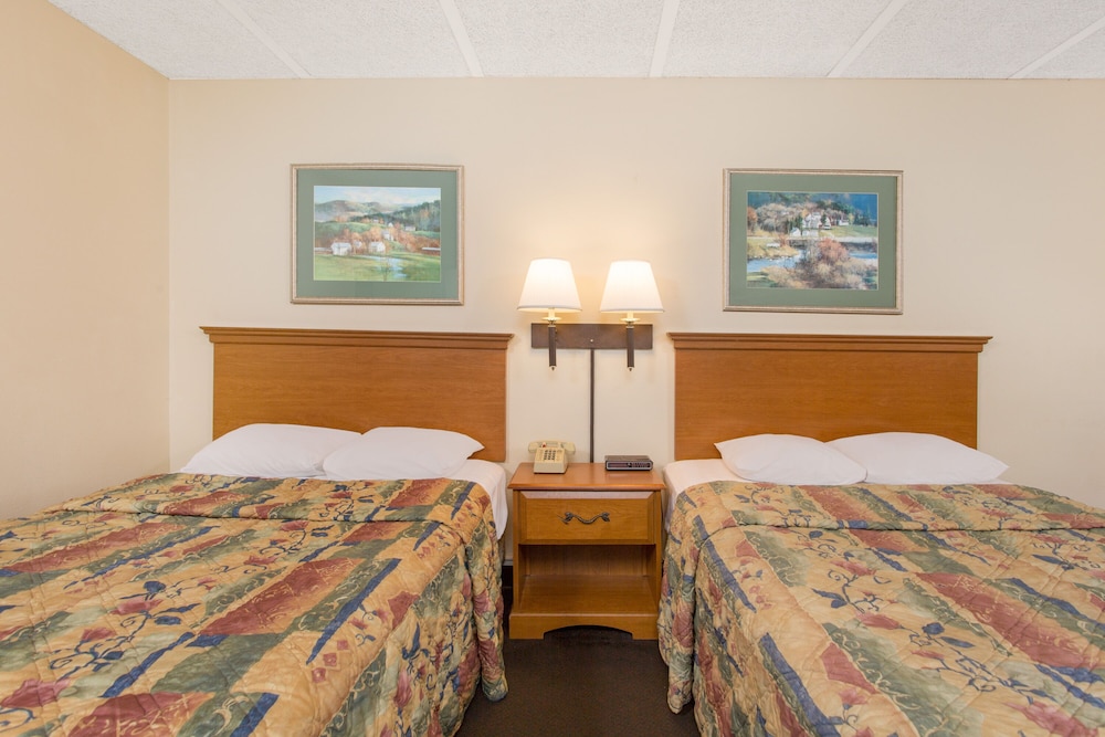 Travelodge Fredericksburg South - photo 4