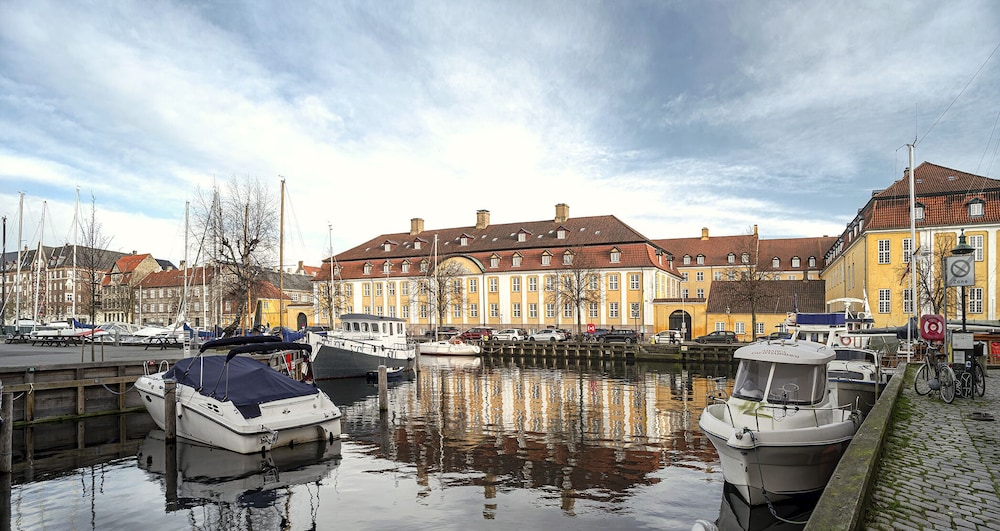 Kanalhuset — Copenhagen — photo 2