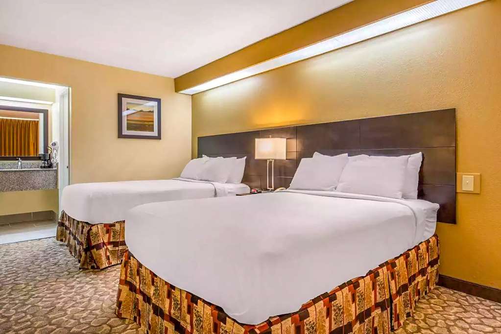 Ramada by Wyndham Santee I 95 - photo 12