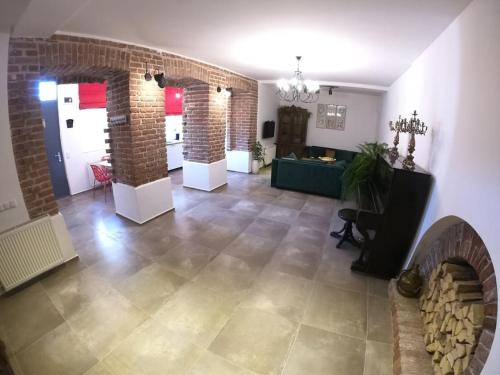 Matisse apartment in old Tbilisi