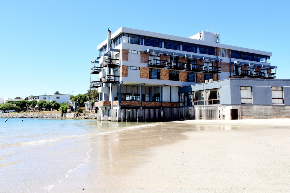 Hoedjiesbaai Hotel in Saldanha, South Africa