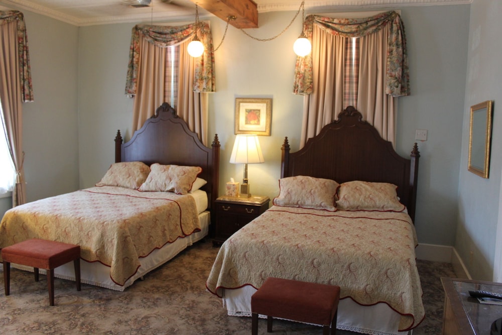 The Hotel Limpia - photo 16