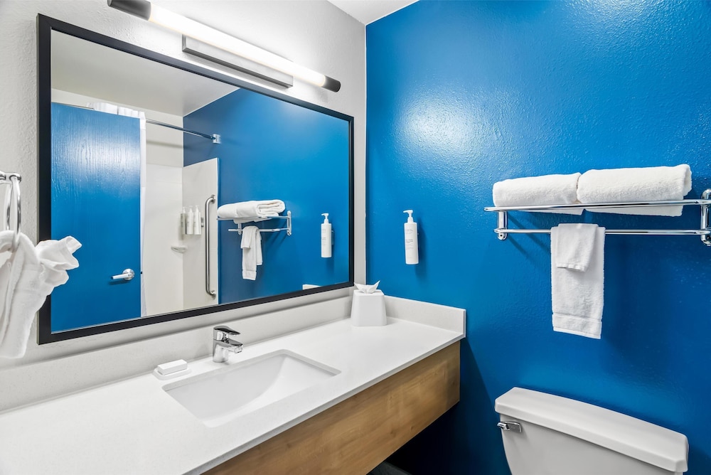 Spark by Hilton Merrillville - photo 19