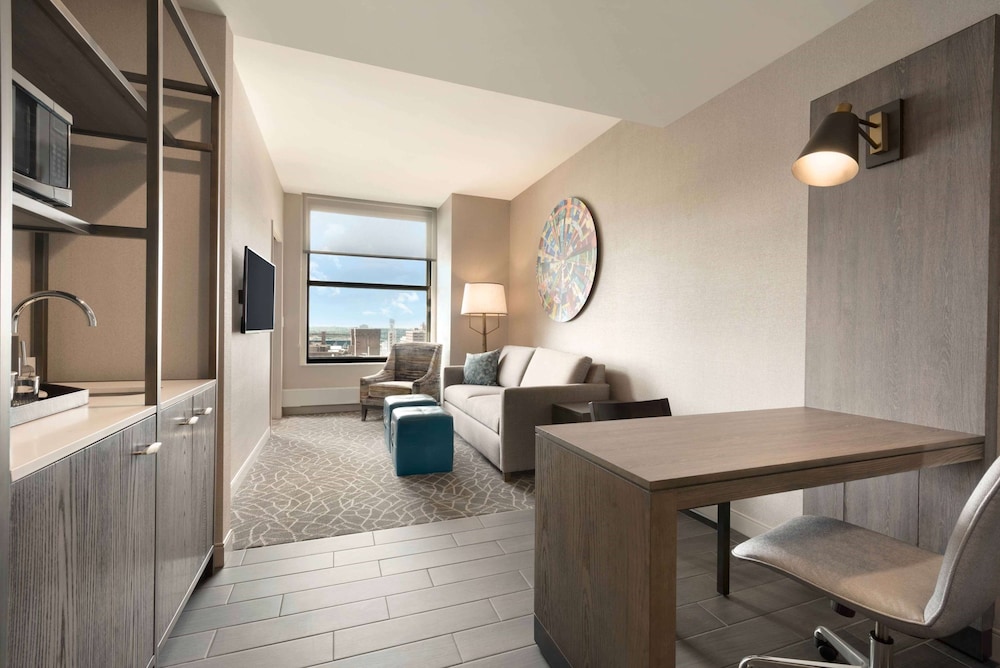 Embassy Suites by Hilton Minneapolis Downtown - photo 12