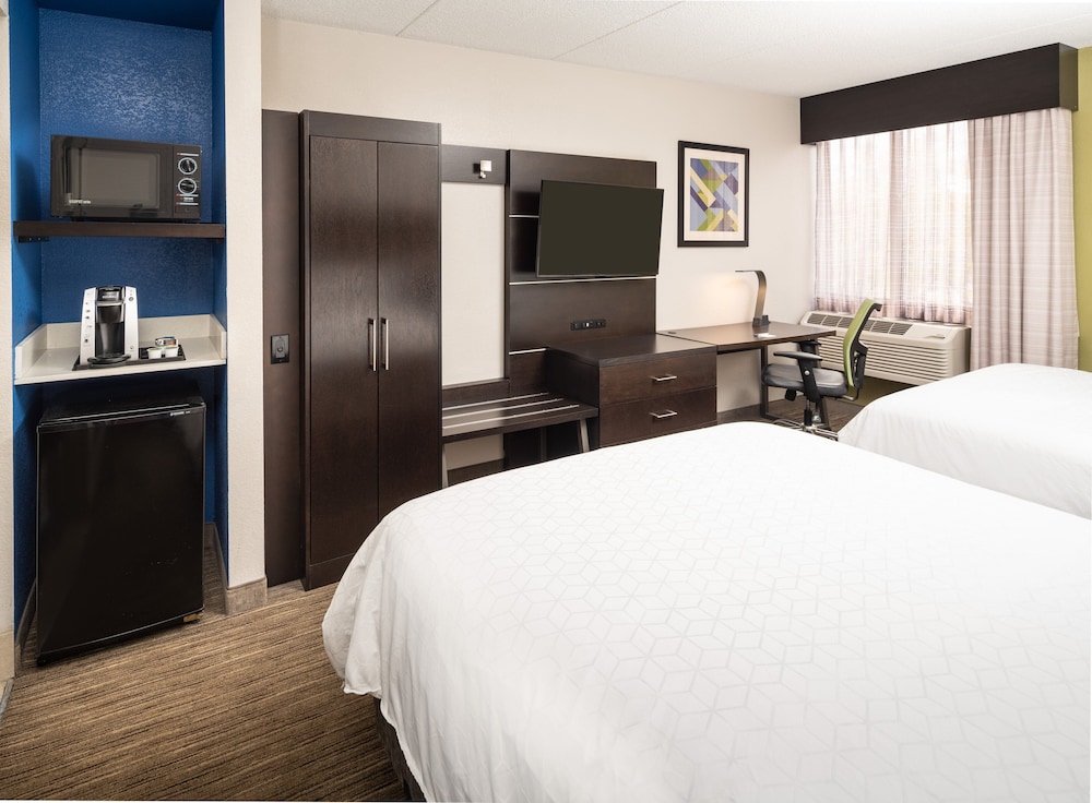 Holiday Inn Express Rochester Greece by IHG - photo 12