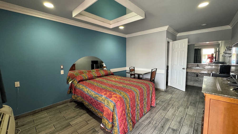 Hiland Motel - photo 15