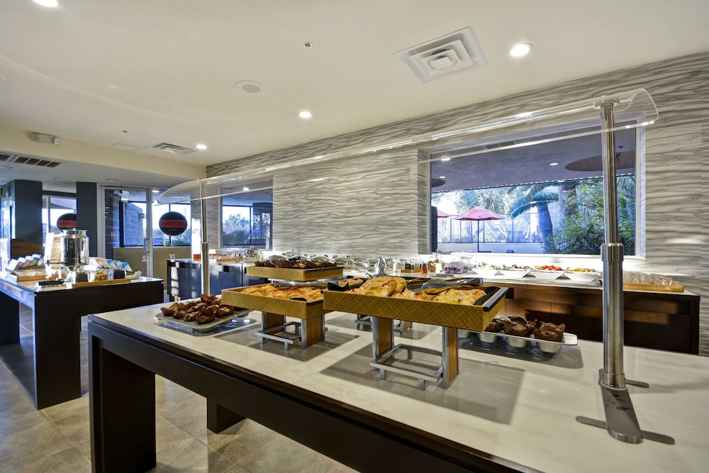DoubleTree by Hilton Phoenix North - photo 35