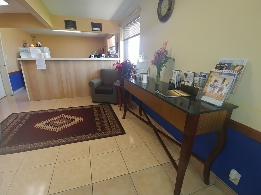 Travelodge By Wyndham Great Bend - photo 3