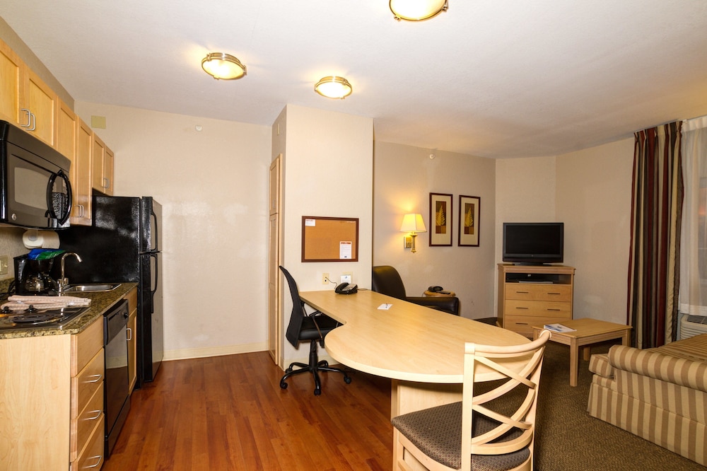 Candlewood Suites Ft Myers I 75 By IHG - photo 4
