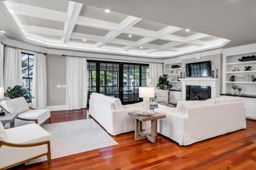 The Wren 2 BR 2.5 BA Renovated — 4-Star Luxury Hotel in Columbia, United States