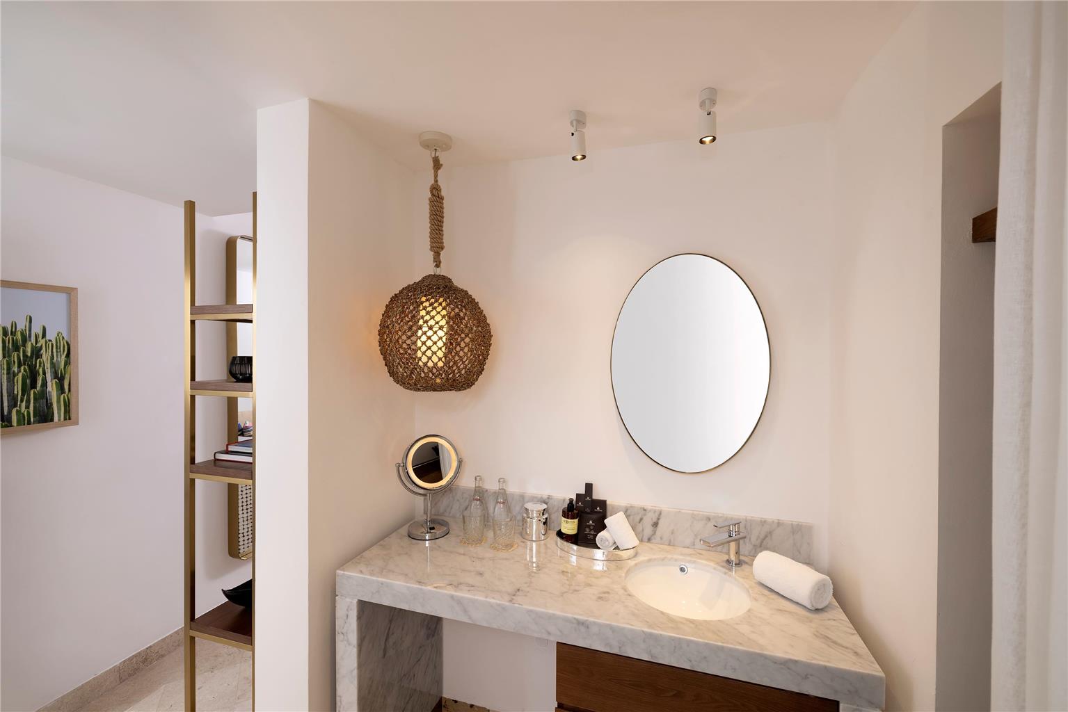 Guest room