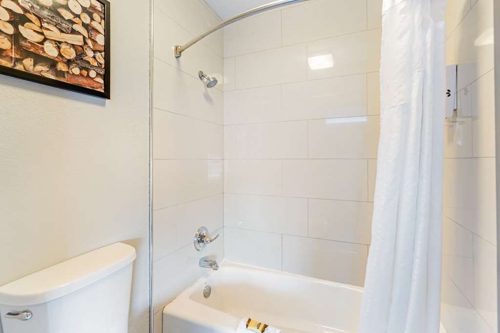 Best Western Plus Bourbonnais Hotel & Suites - photo 26