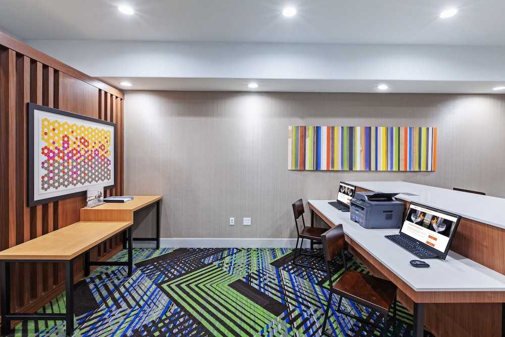 Holiday Inn Express and Suites Longview South I20 by IHG - photo 13