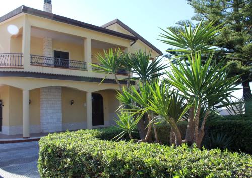 Villa Bice — 4-Star Luxury Hotel in Pulsano, Italy
