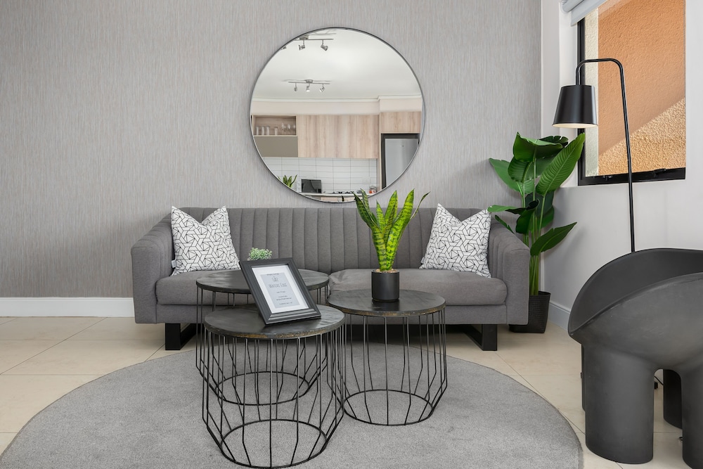 Water Edge 502 — 4-Star Luxury Hotel in Cape Town, South Africa
