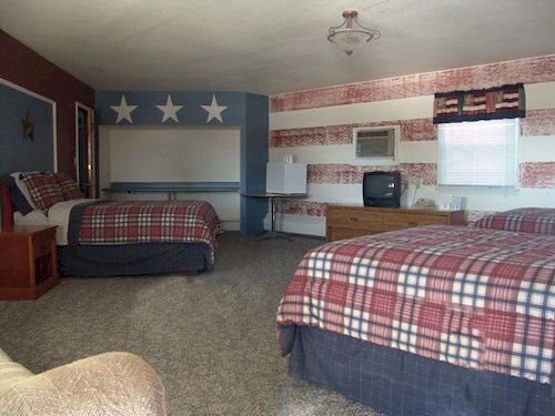 Lighthouse Inn - photo 4