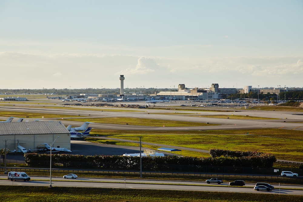 Hilton Palm Beach PBI - photo 195