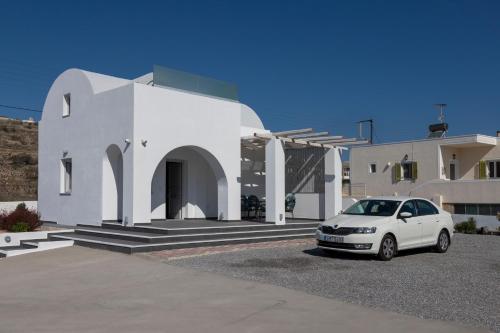 Grey Dome Santorini — Emporeio — photo 2