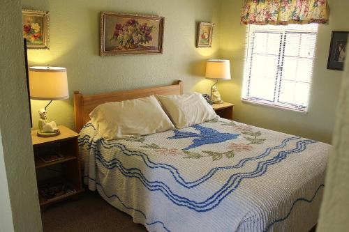 Blue Swallow Motel - photo 29
