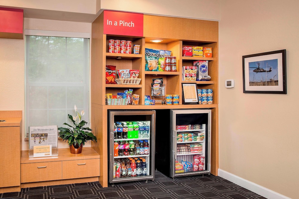 Towneplace Suites by Marriott Clinton at Joint Base Andrews - photo 23