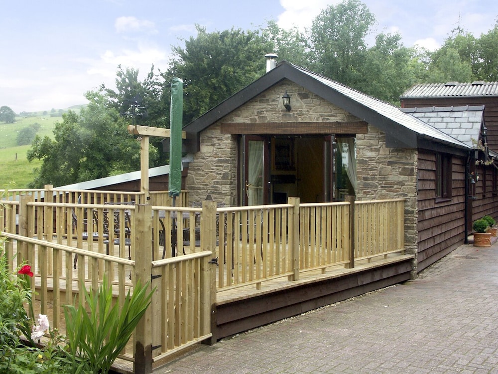 Cwm Derw Cottage — 4-Star Luxury Hotel in Builth Wells, United Kingdom