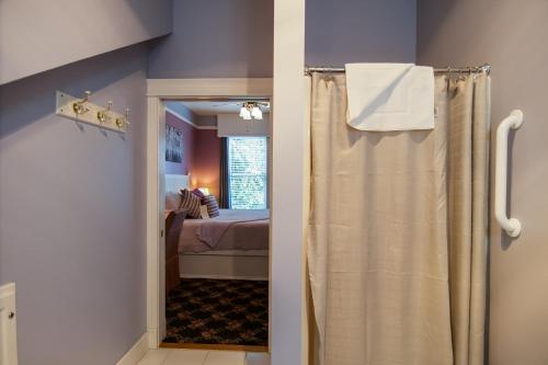 Campbell House Inn - photo 25