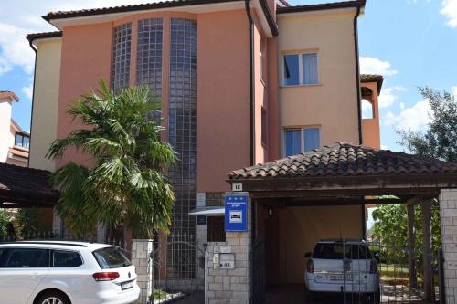 Apartment Novigrad 1 — 4-Star Luxury Hotel in Novigrad, Croatia