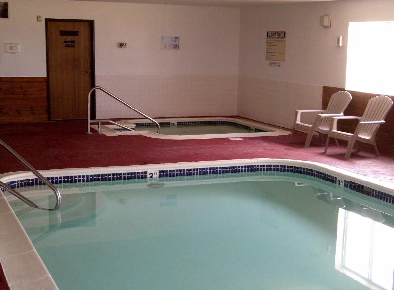Capri Inn and Suites of Beatrice - photo 27