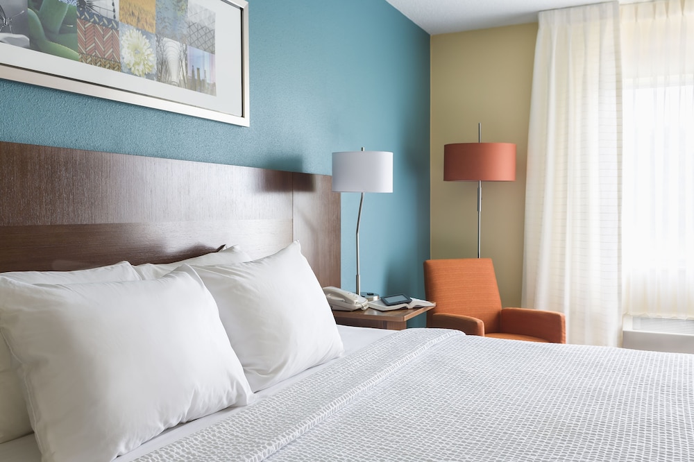 Fairfield Inn & Suites Peru - photo 4