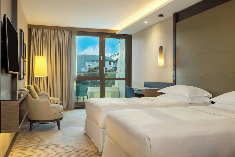 Sheraton Grand Tbilisi Metechi Palace